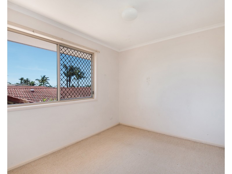 2/16 Carrothool Place, Mooloolaba QLD 4557
