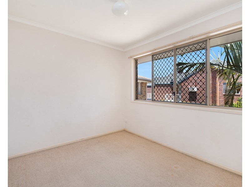 2/16 Carrothool Place, Mooloolaba QLD 4557