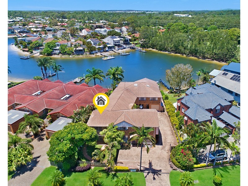 2/16 Carrothool Place, Mooloolaba QLD 4557