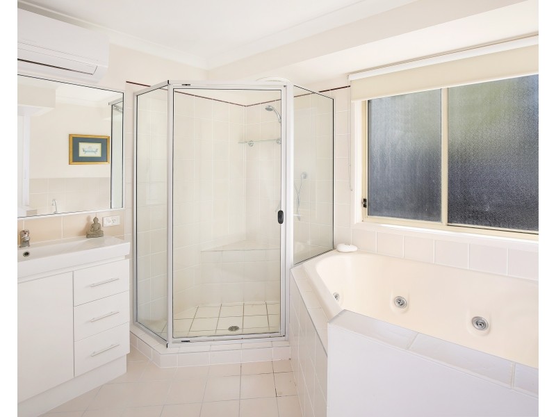 2 Manor Lane, Buderim QLD 4556