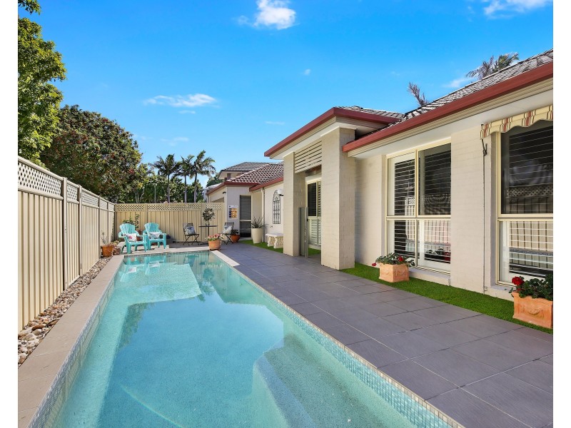 2 Manor Lane, Buderim QLD 4556