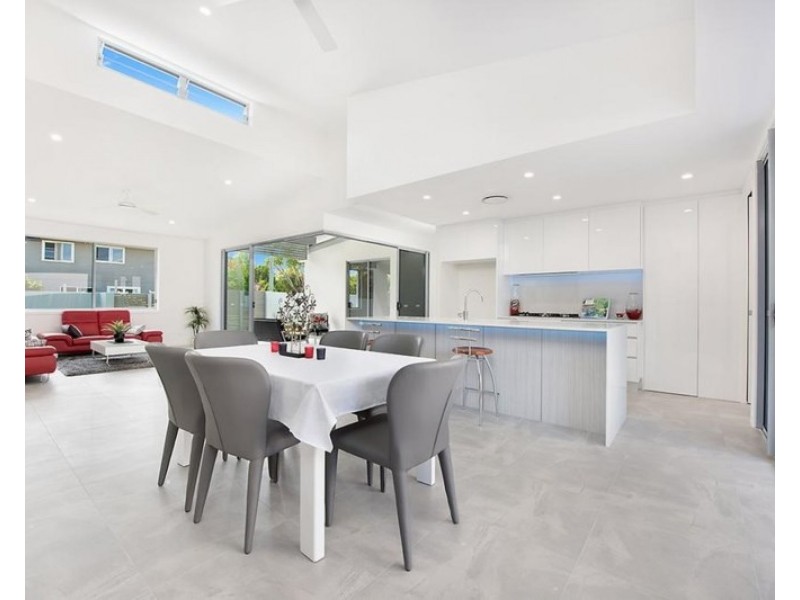 1/8 Ferguson Avenue, Buderim QLD 4556