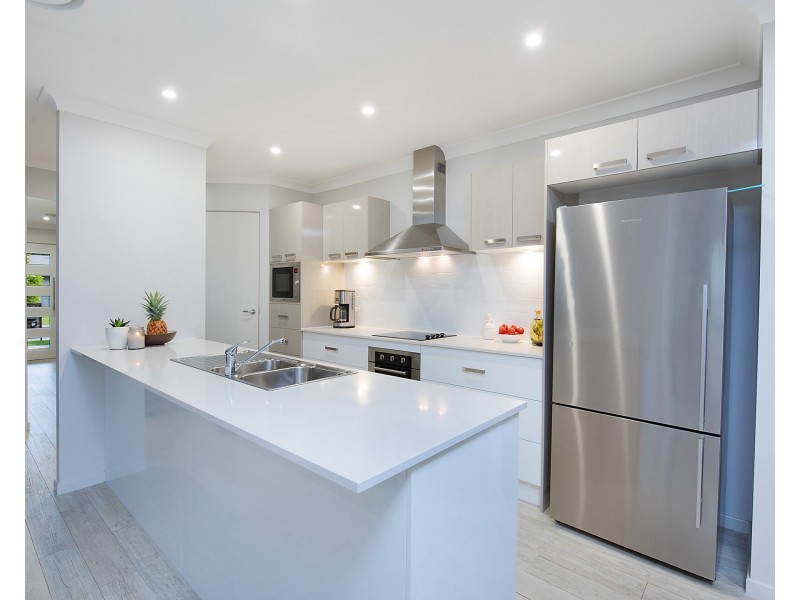 30 Spoonbill Drive, Forest Glen QLD 4556