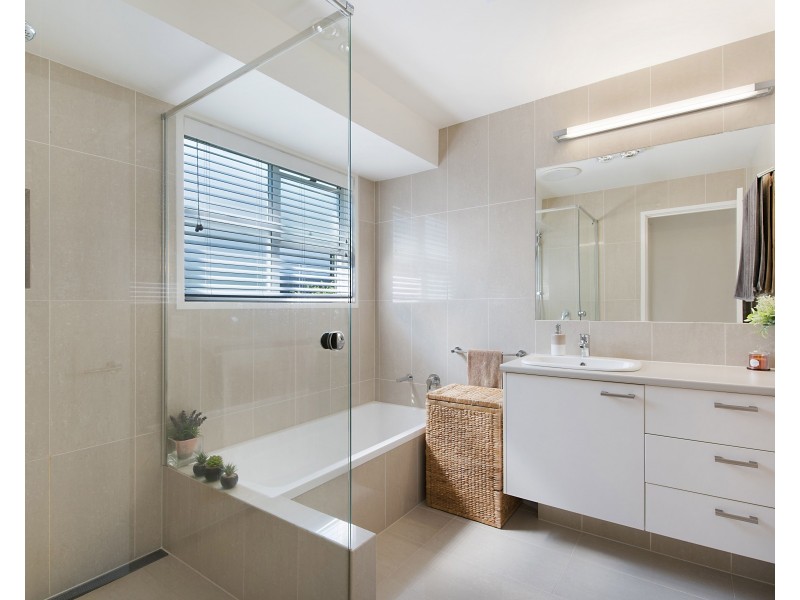 19 Ballinger Road, Buderim QLD 4556