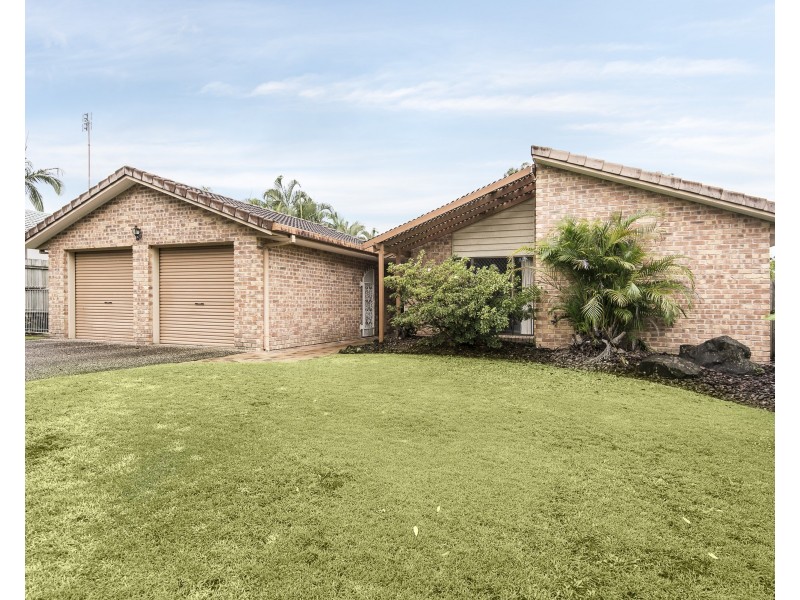 11 Kapilano Crescent, Mountain Creek QLD 4557