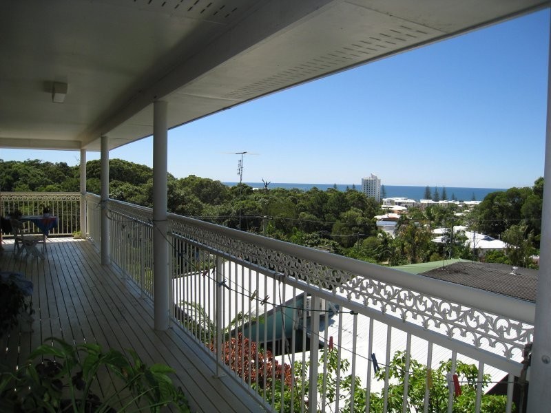 7 Yakola Parade, Alexandra Headland QLD 4572