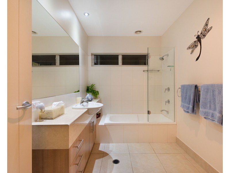 12 Quiet Valley Crescent, Buderim QLD 4556