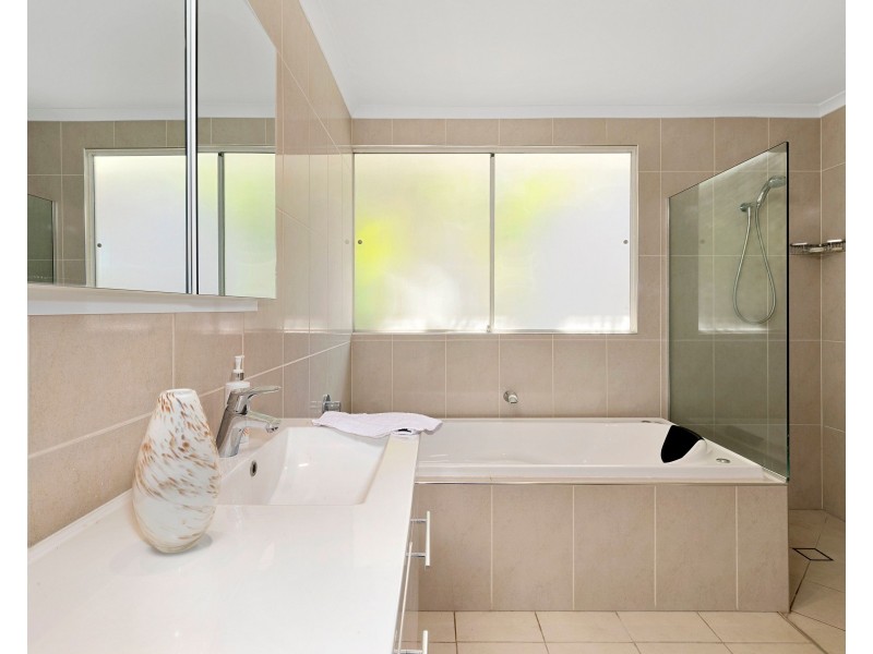 18 Gilbert Street, Buderim QLD 4556