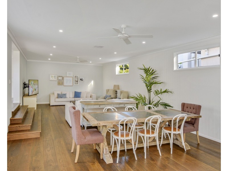 1 Admiralty Drive, Alexandra Headland QLD 4572