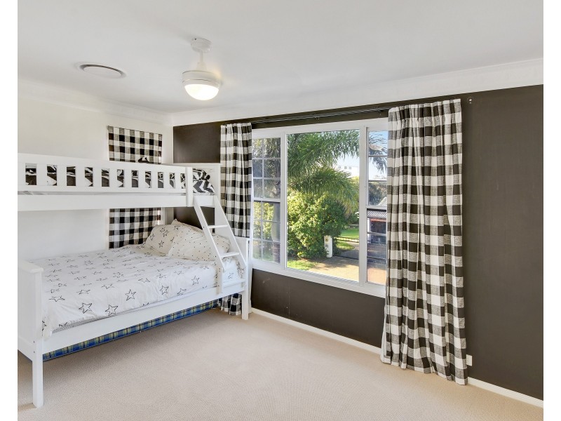 1 Admiralty Drive, Alexandra Headland QLD 4572