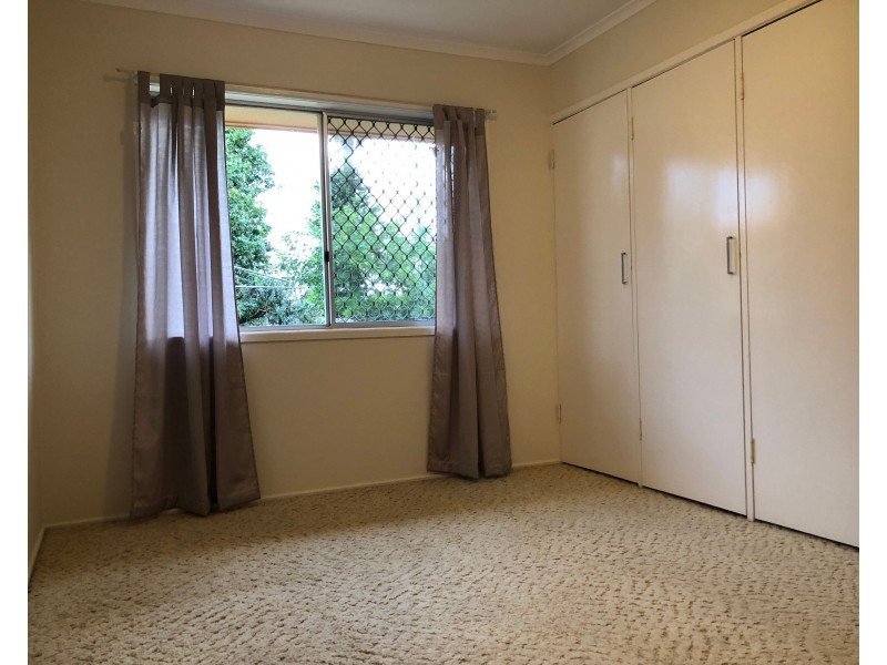 5 Poinciana Avenue, Mooloolaba QLD 4557