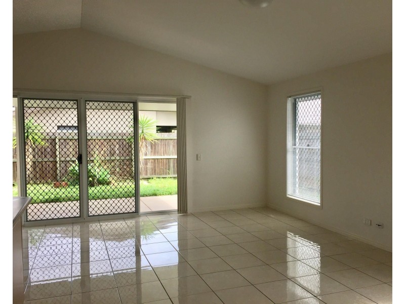 5 Forest Grove Crescent, Sippy Downs QLD 4556