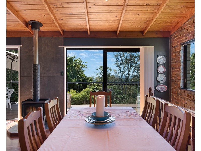 1 Falcon Court, Mapleton QLD 4560