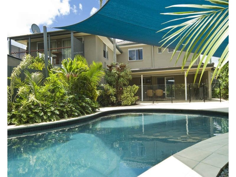 1 and 2/6 Ferguson Avenue, Buderim QLD 4556