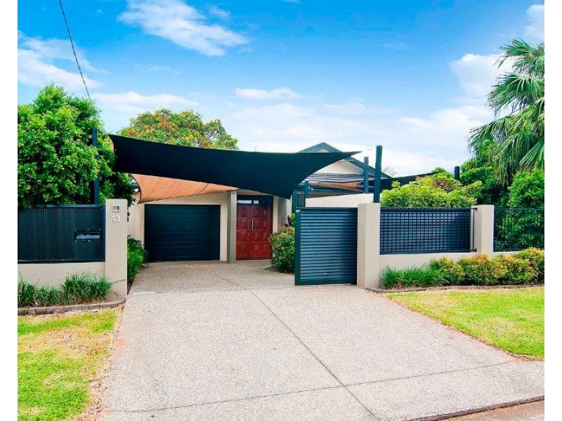 1 and 2/6 Ferguson Avenue, Buderim QLD 4556
