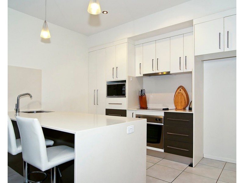 1 and 2/6 Ferguson Avenue, Buderim QLD 4556