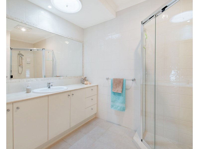 3/2-4 Tranquil Place, Alexandra Headland QLD 4572