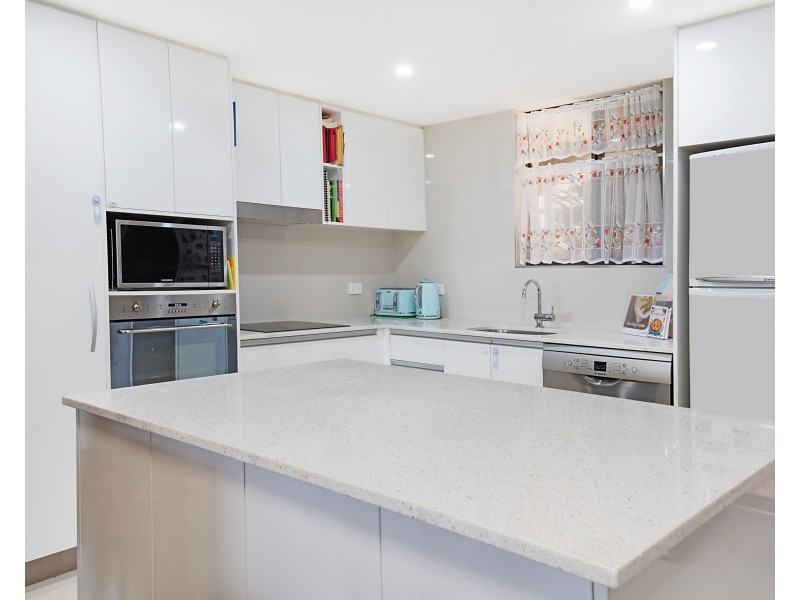 2/156-158 Mooloolaba Road, Buderim QLD 4556