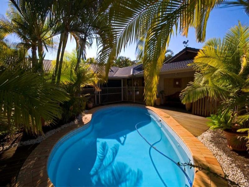 6 Araluen Close, Mountain Creek QLD 4557