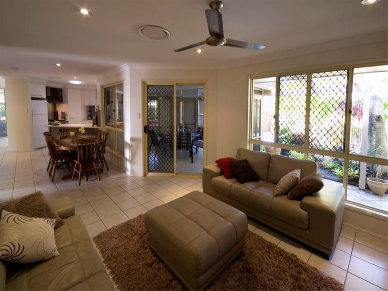 6 Araluen Close, Mountain Creek QLD 4557