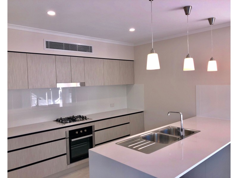 39 Tinnanbar Terrace, Maroochydore QLD 4558