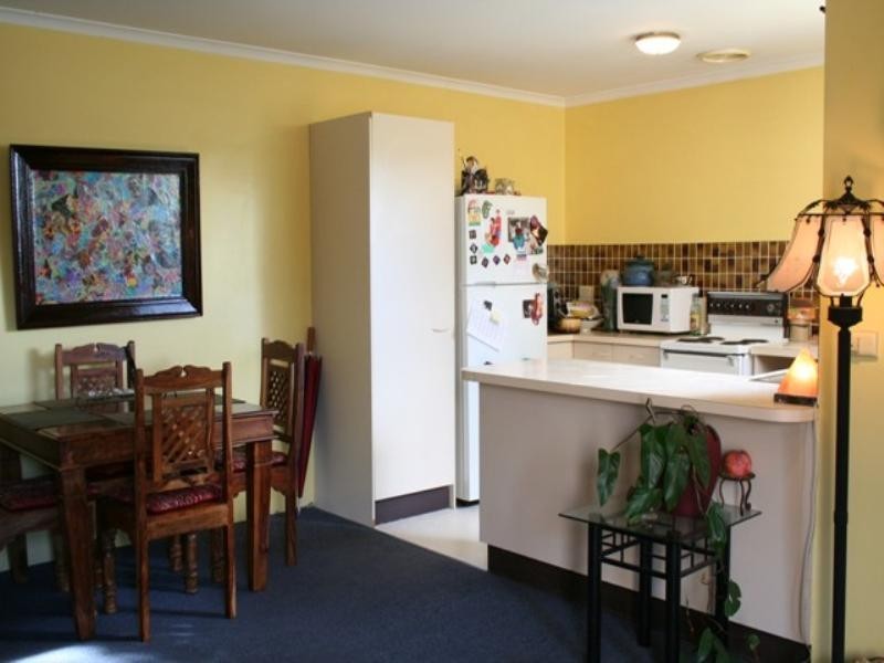 2/36 Goonawarra Drive, Mooloolaba QLD 4557