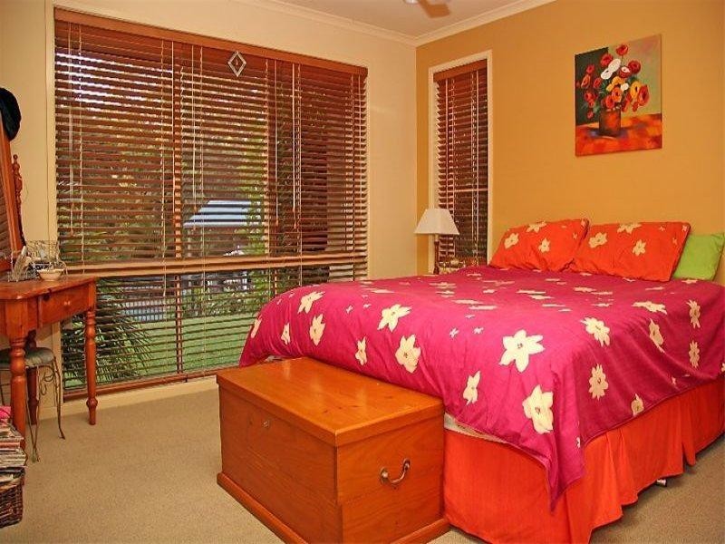 16 Pirianda Grove, Mons QLD 4556
