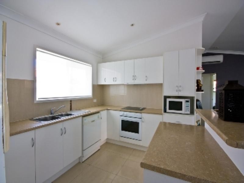 7 Statesman Circuit, Sippy Downs QLD 4556