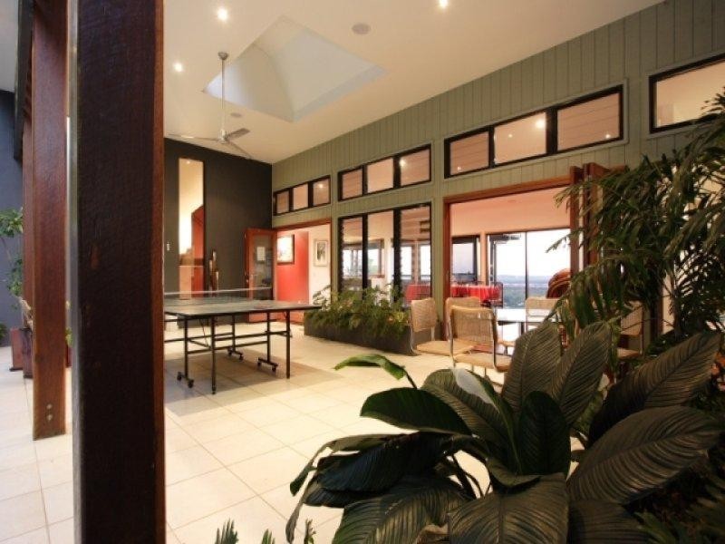 6 Village Place, Buderim QLD 4556