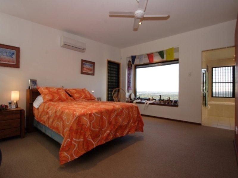 6 Village Place, Buderim QLD 4556