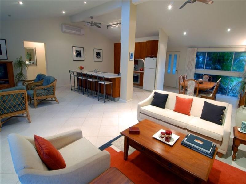 5 Adelong Crescent, Buddina QLD 4575