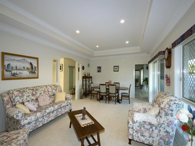 1 Sunburst Court, Mountain Creek QLD 4557