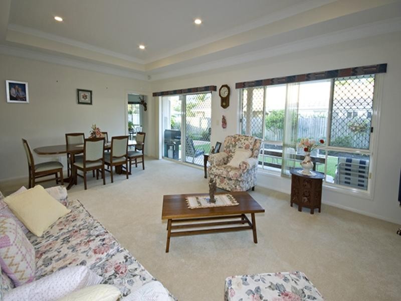 1 Sunburst Court, Mountain Creek QLD 4557