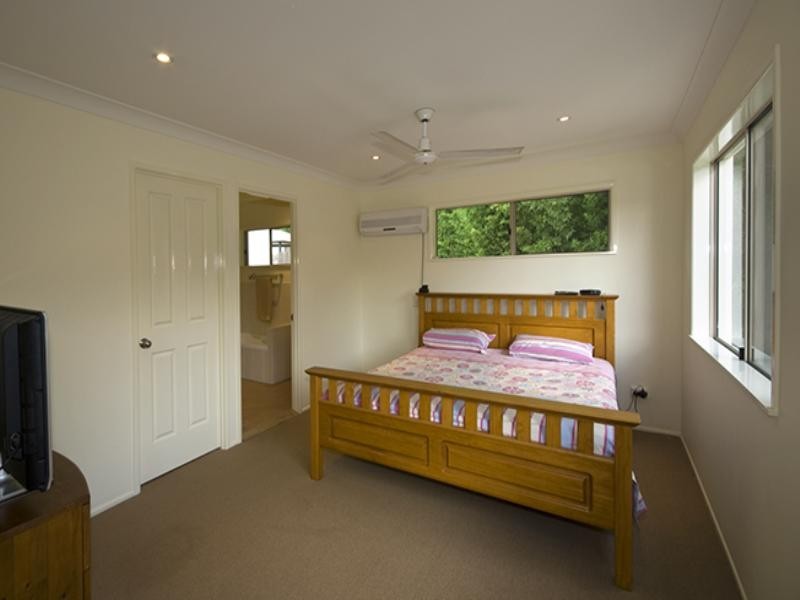 449 Glenview Road, Glenview QLD 4553