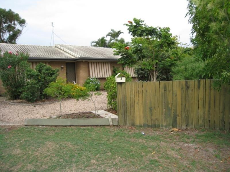 3 Lory Place, Kawana QLD 4701