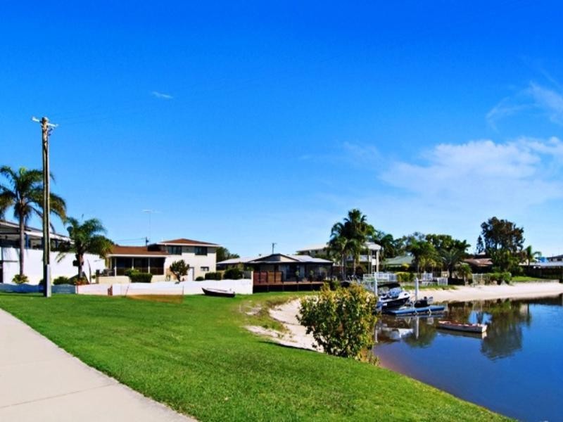 14 Coorumbong Close, Mooloolaba QLD 4557