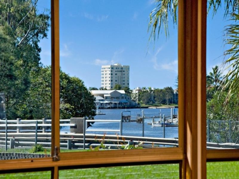 14 Coorumbong Close, Mooloolaba QLD 4557