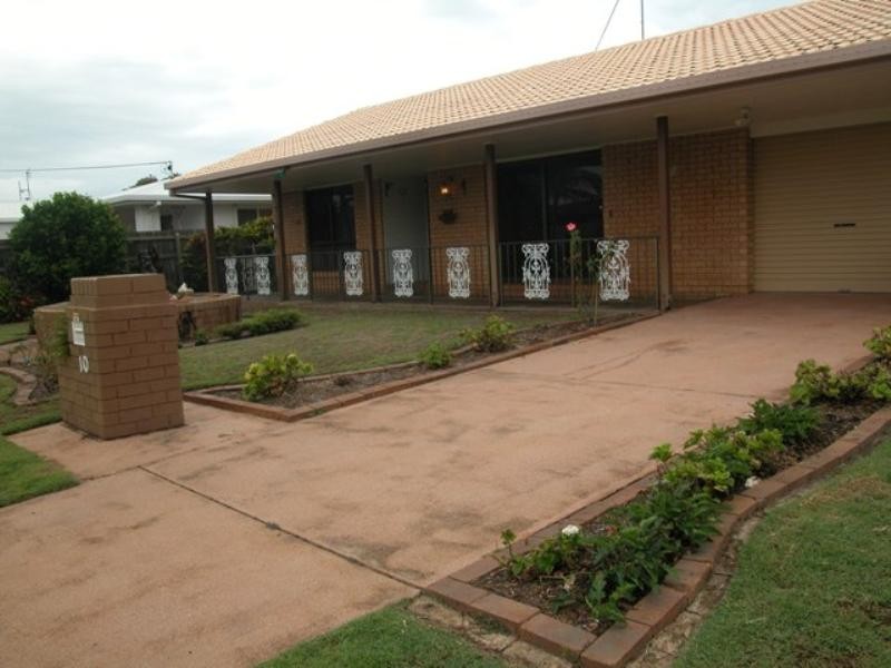 10 Napalle Street, Warana QLD 4575