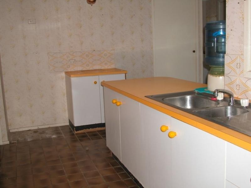 10 Napalle Street, Warana QLD 4575