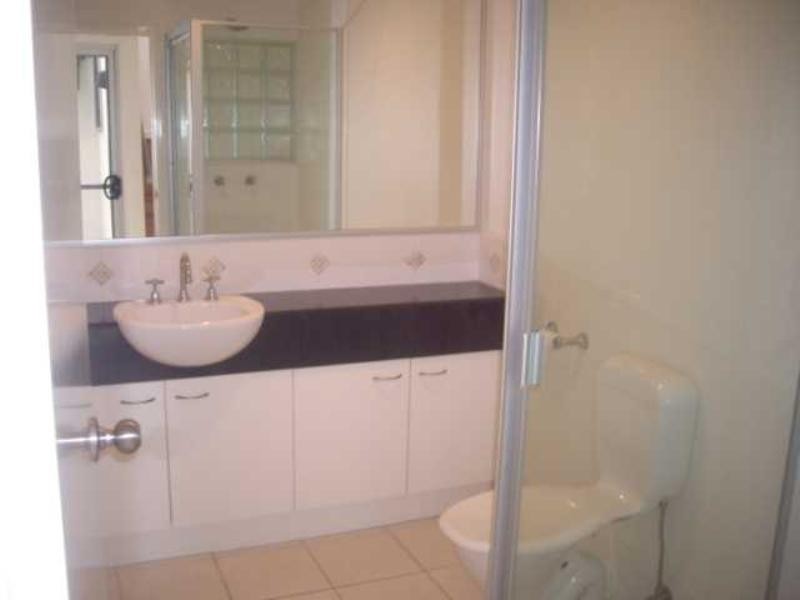 4/9 Barnes Drive, Buderim QLD 4556