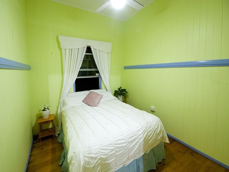 16 Chevallum Road, Palmwoods QLD 4555