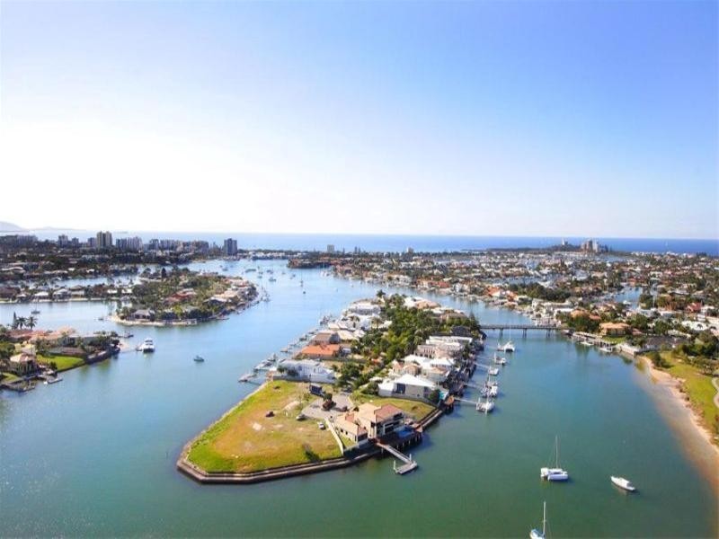 12 Mooloolah Island, Minyama QLD 4575