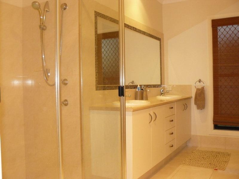 16 Springbrook Grove, Buderim QLD 4556