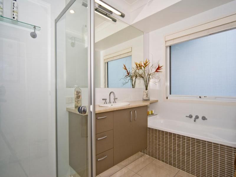 13 Regal Crescent, Sippy Downs QLD 4556