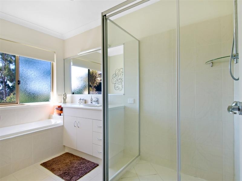 1 Towen View Court, Towen Mountain QLD 4560