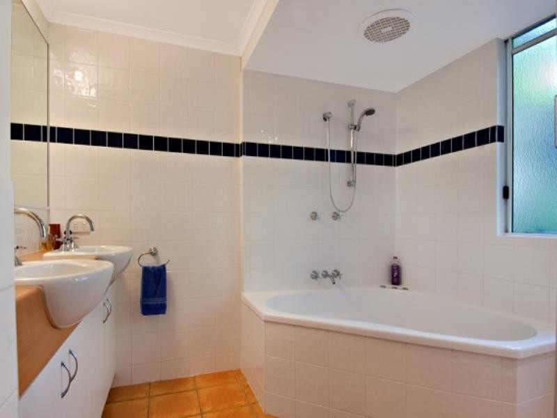 33 Le Claire Place, Buderim QLD 4556