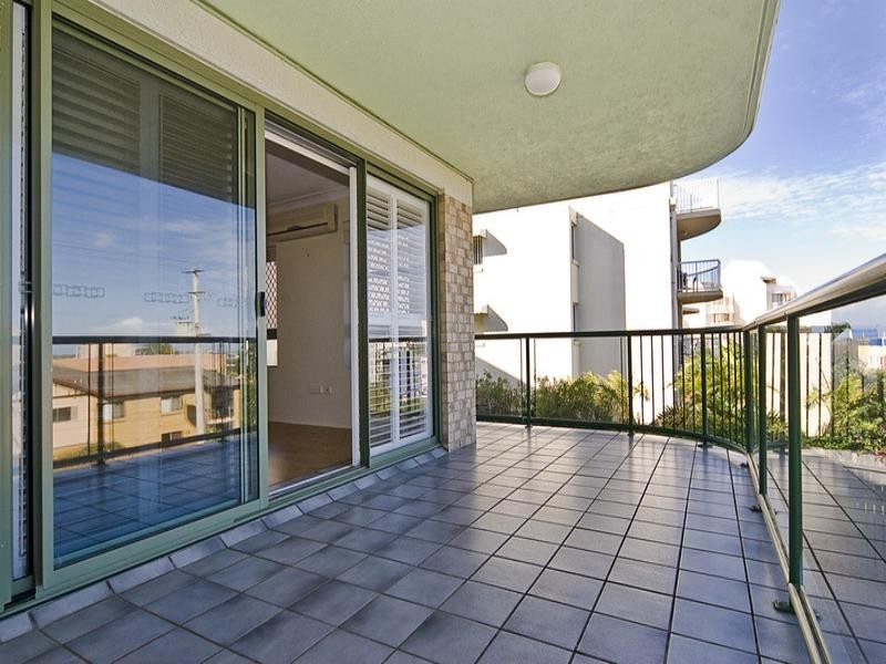 2/25 Buderim Avenue, Mooloolaba QLD 4557