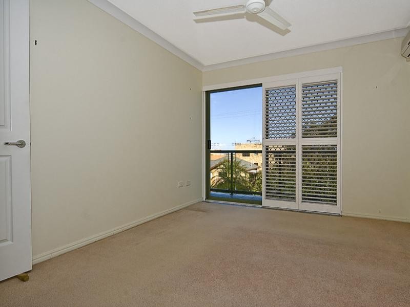 2/25 Buderim Avenue, Mooloolaba QLD 4557