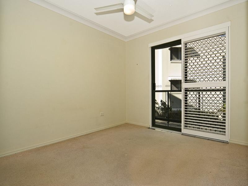 2/25 Buderim Avenue, Mooloolaba QLD 4557