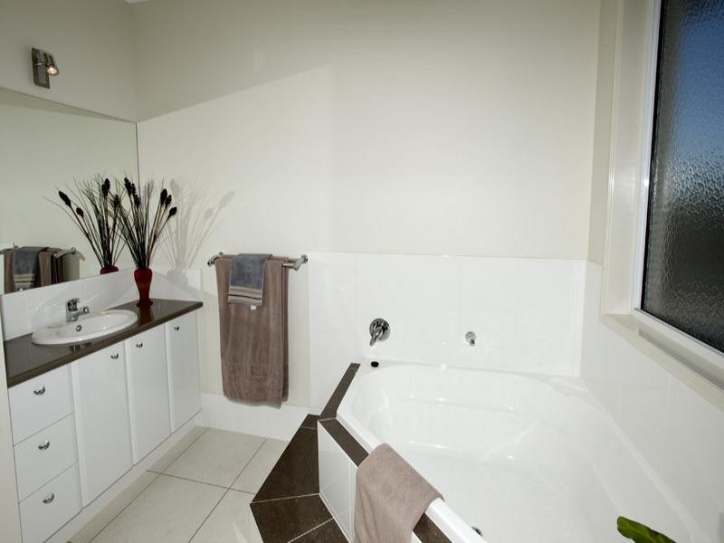 42 Petigrain Avenue, Palmwoods QLD 4555